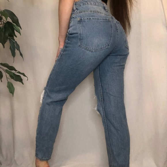 Ripped Distressed Mom Jeans, Light Wash - Picture 2 of 8